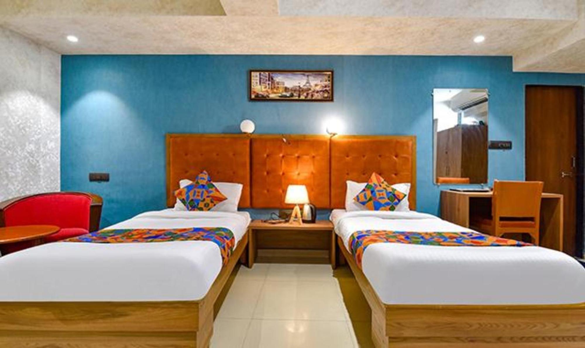 Fabhotel Siddharth Corporate - Vavol, Gandhinagar Kültér fotó