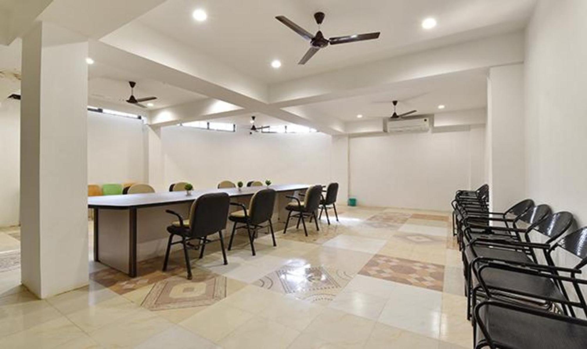 Fabhotel Siddharth Corporate - Vavol, Gandhinagar Kültér fotó
