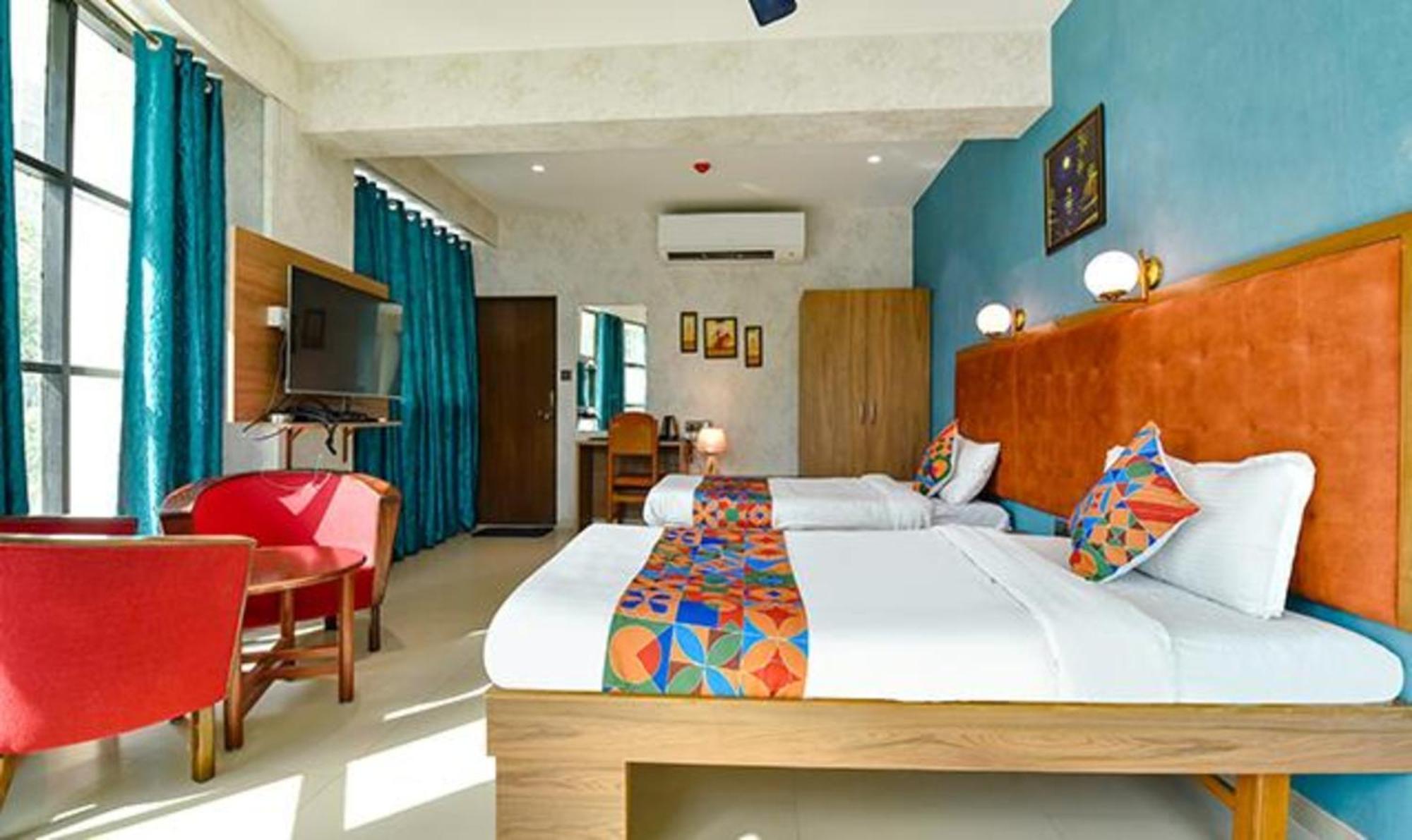Fabhotel Siddharth Corporate - Vavol, Gandhinagar Kültér fotó